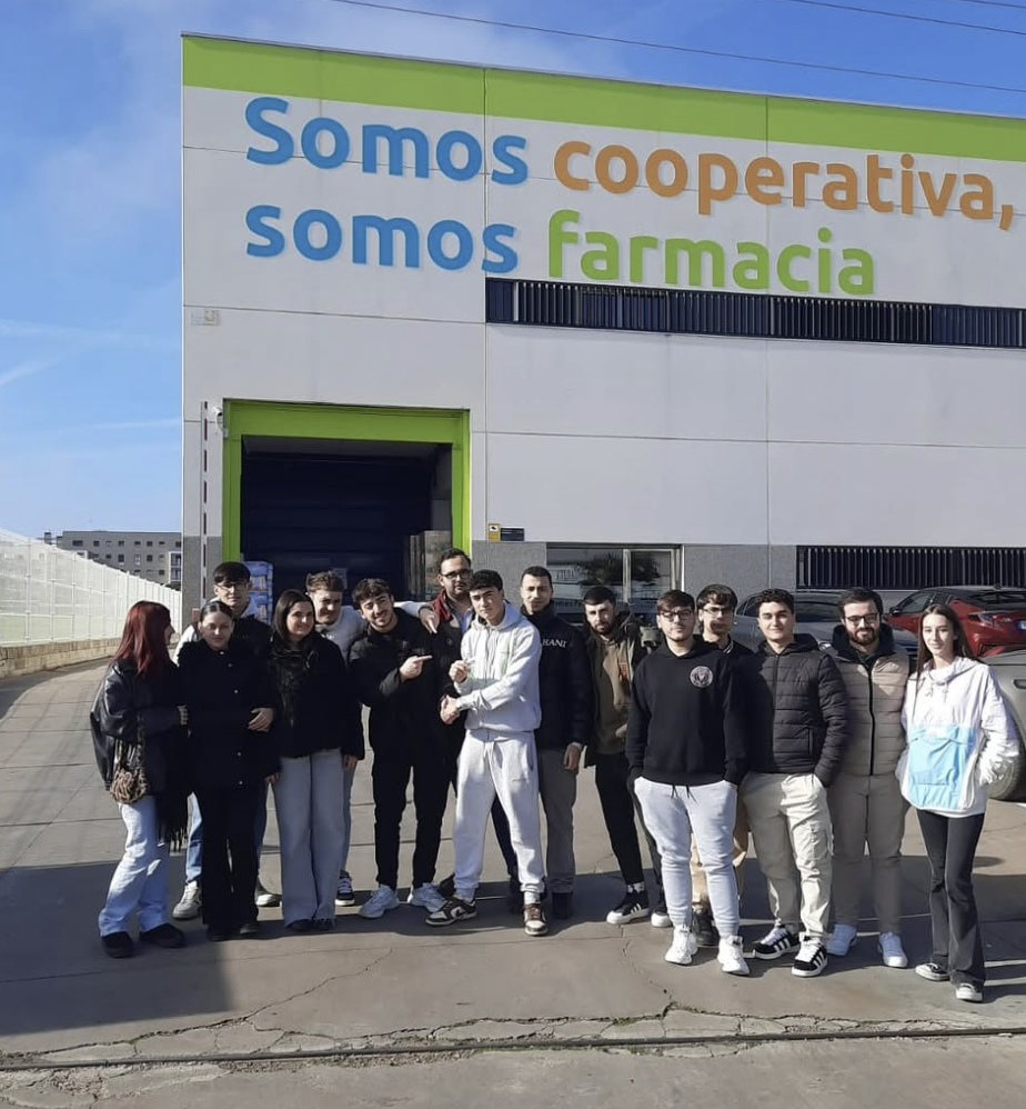 2º GVEC Escaparate realizado por el alumnado de A.COM